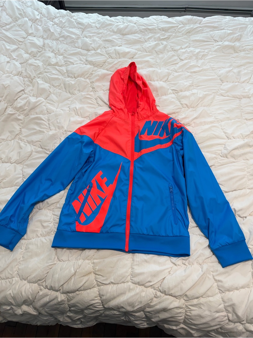 Boys nike light windbreaker M